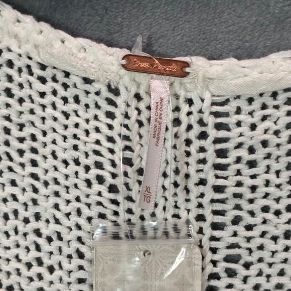 NWT Free People Robyn Cable Knit Bell Sleeve Cropped Cardigan Sweater Women's XL - Picture 7 of 11